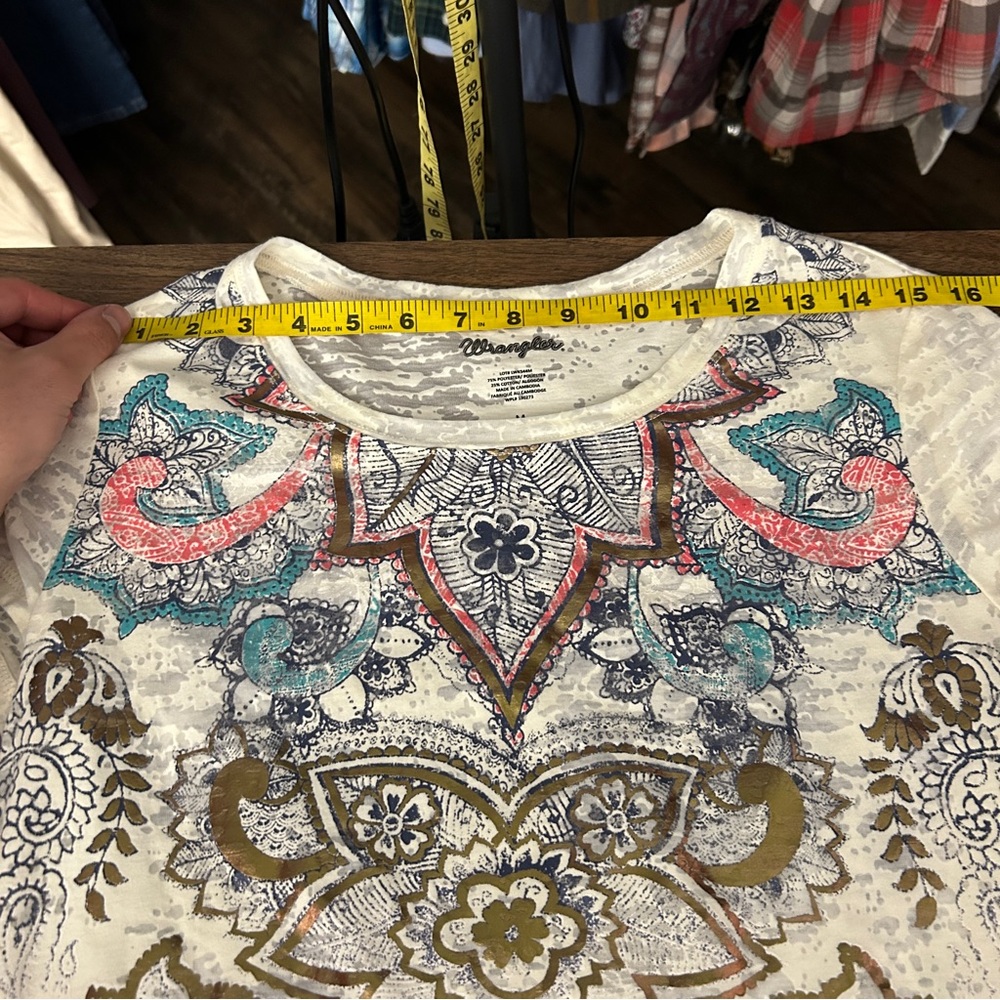 Women's Multicolor Patterned Top - Picture 5 of 7
